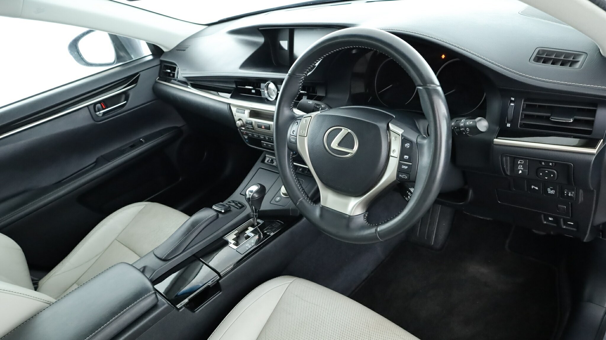 Lexus Es image 4