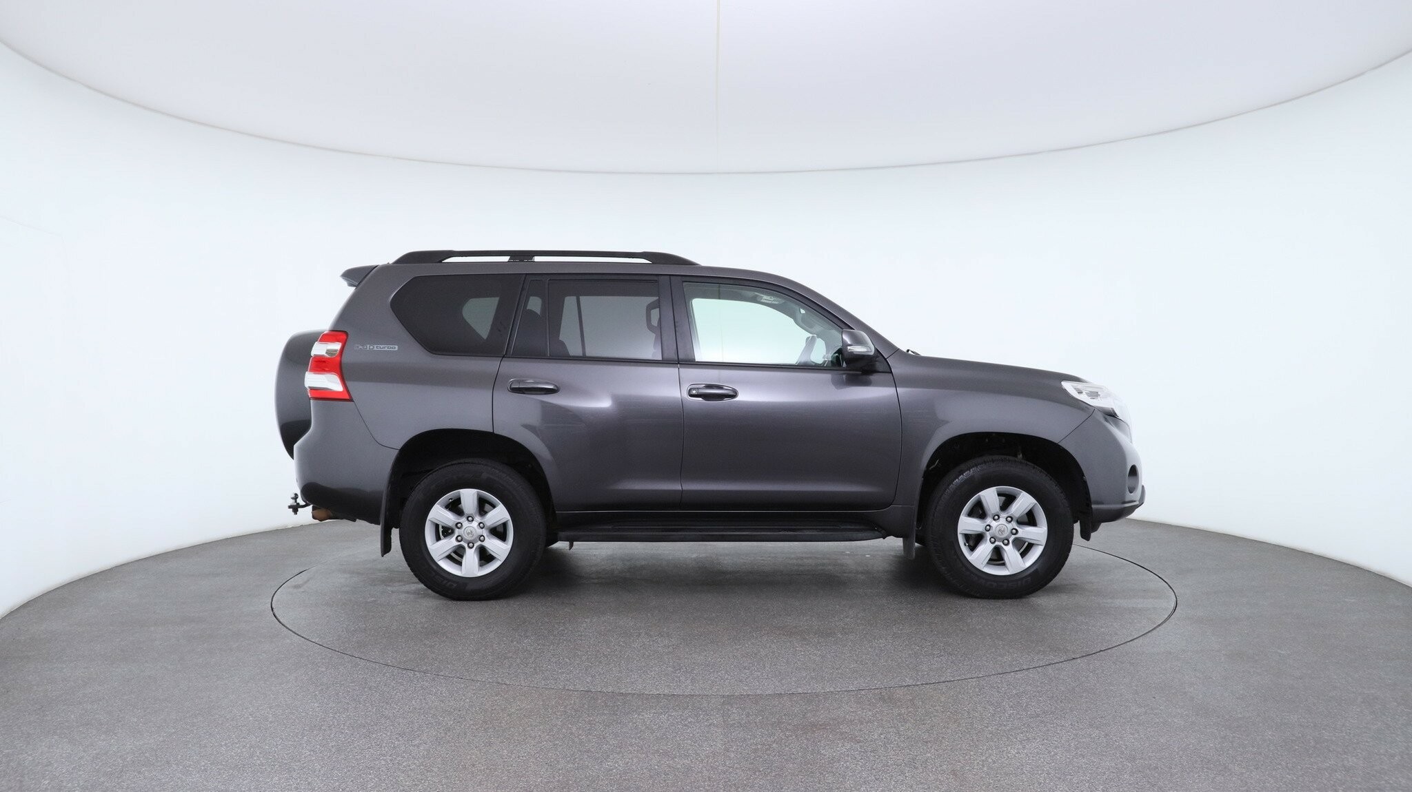 Toyota Landcruiser Prado image 3