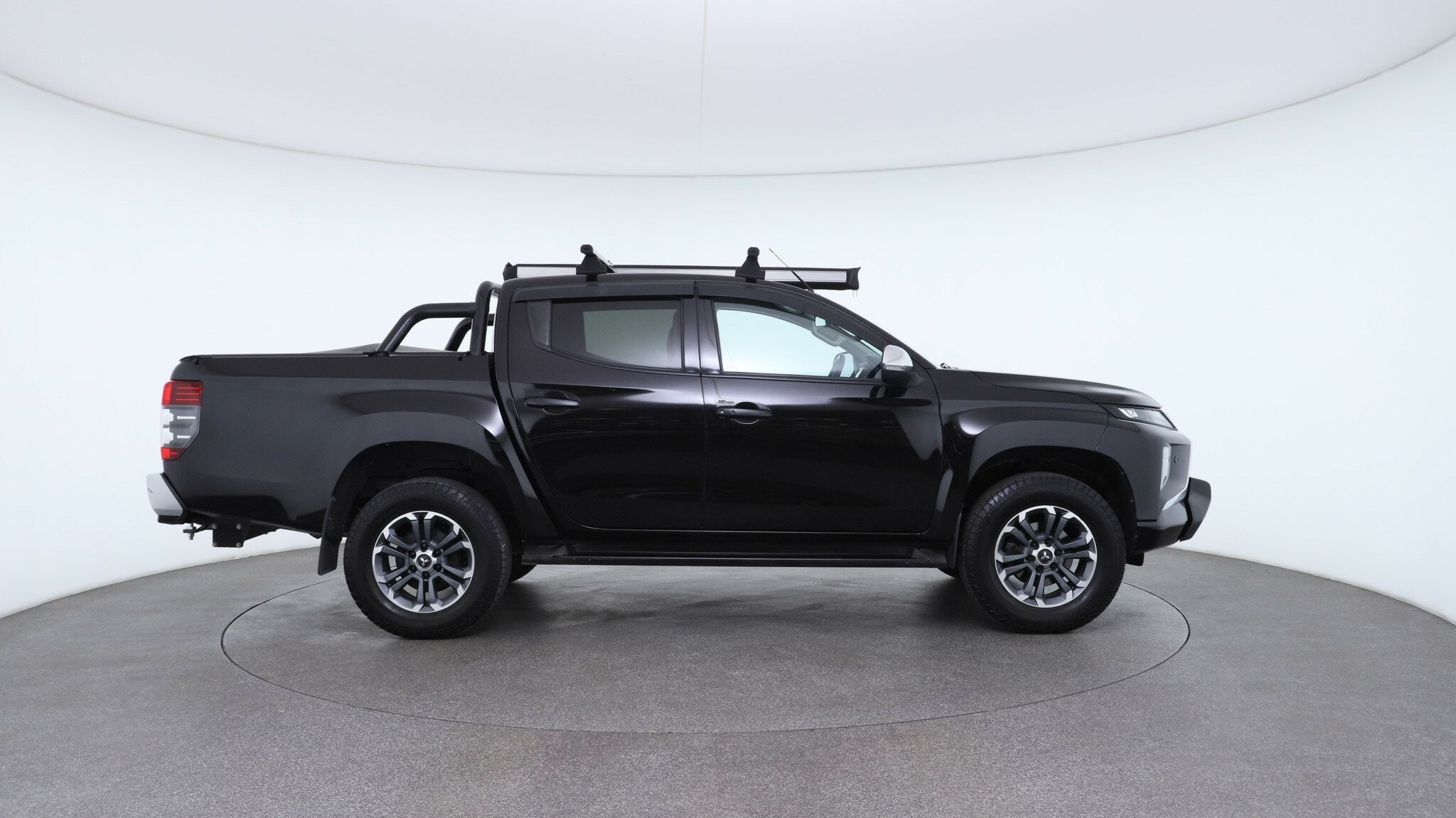 Mitsubishi Triton image 4