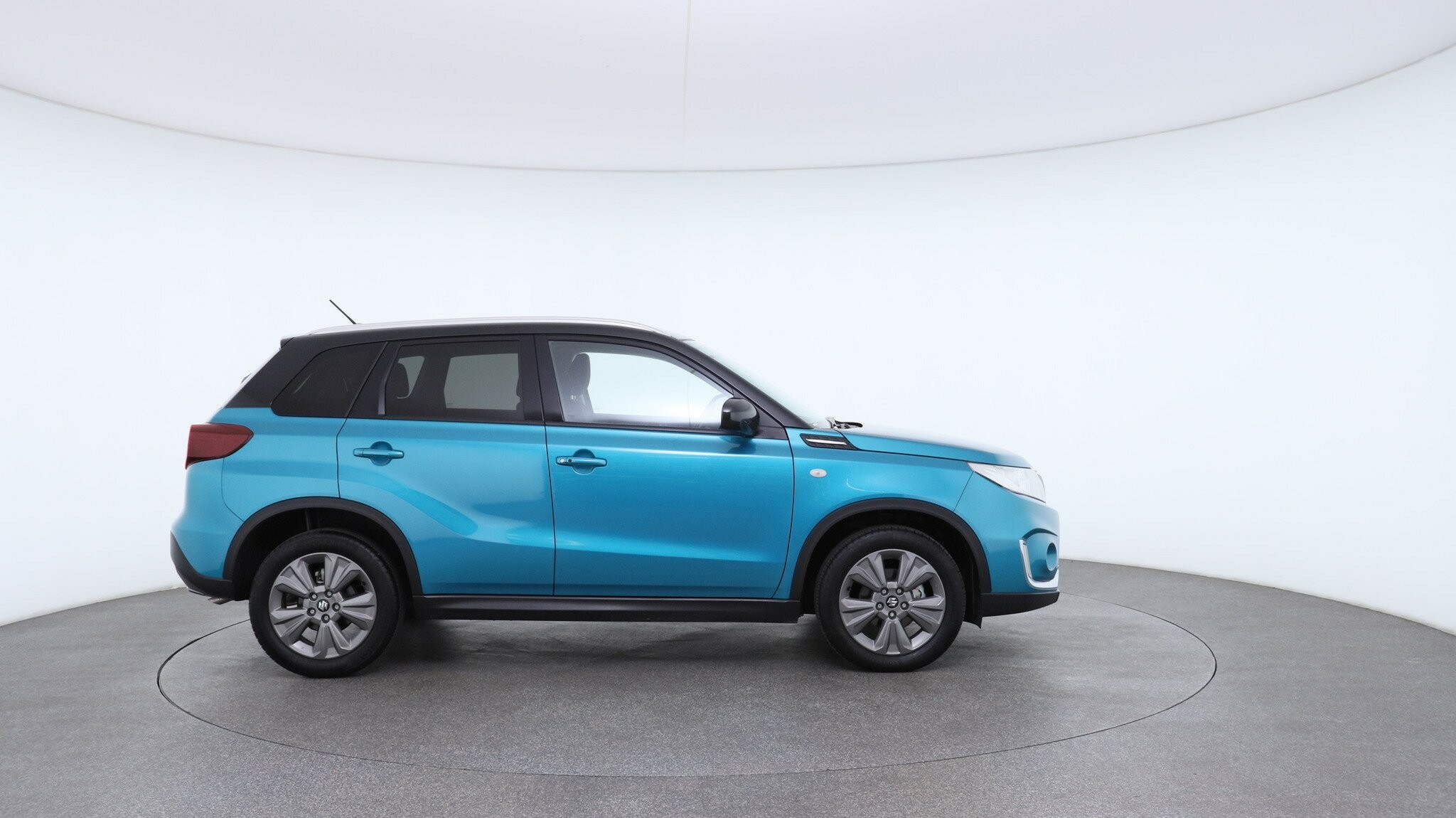 Suzuki Vitara image 3