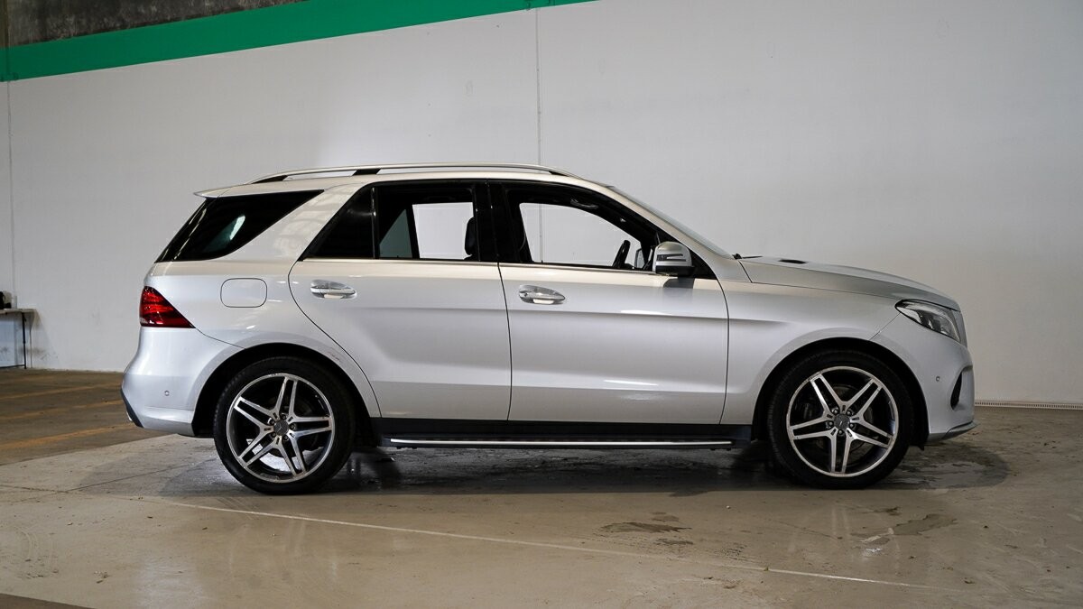 Mercedes Benz Gle-class image 3