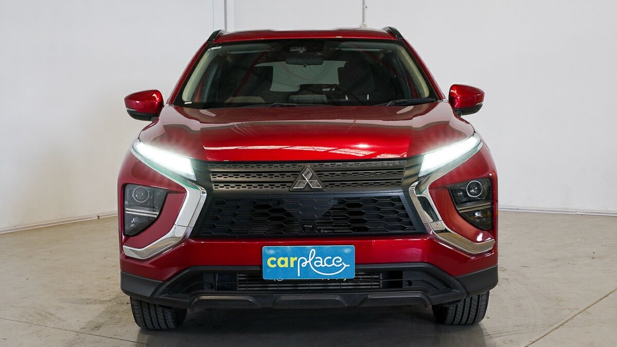 Mitsubishi Eclipse Cross image 2