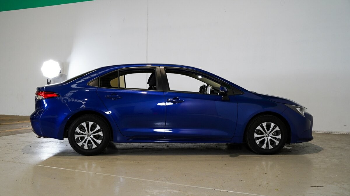 Toyota Corolla image 4