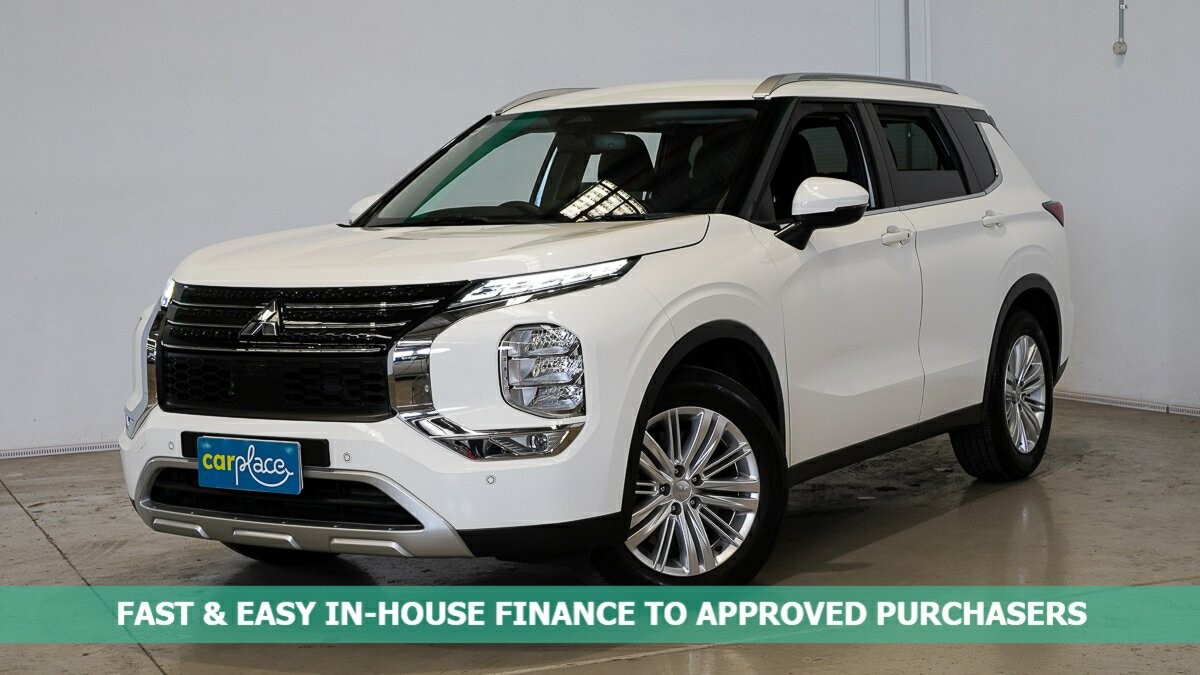 Mitsubishi Outlander image 1