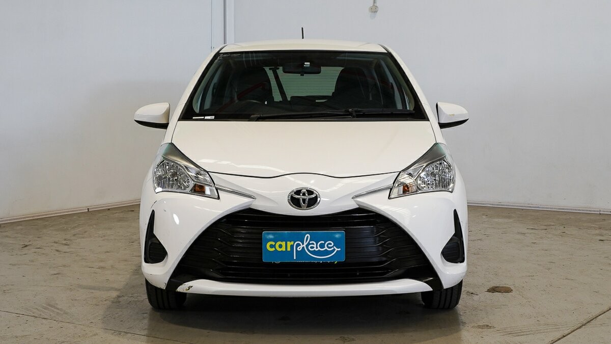 Toyota Yaris image 2