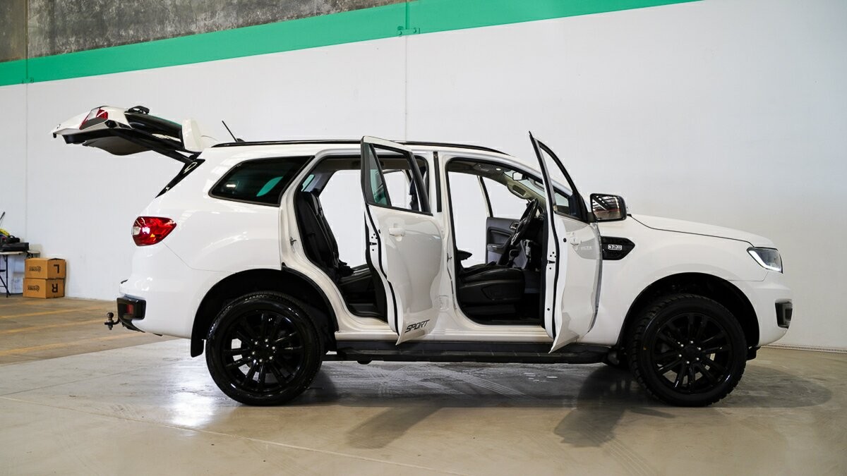 Ford Everest image 4