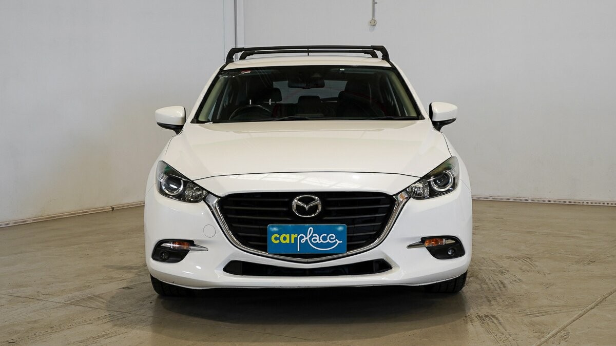 Mazda 3 image 2