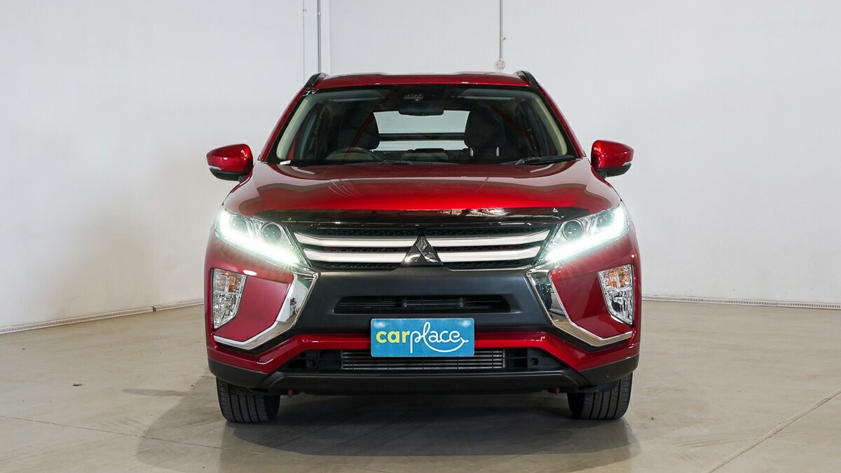 Mitsubishi Eclipse Cross image 2