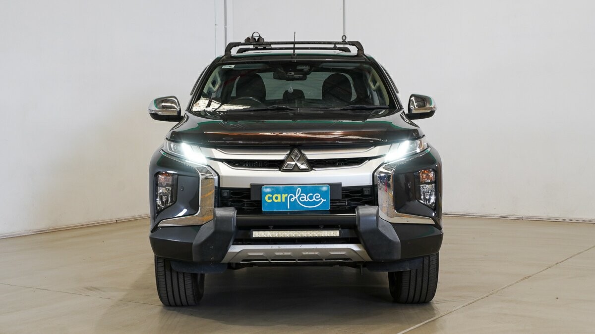 Mitsubishi Triton image 2