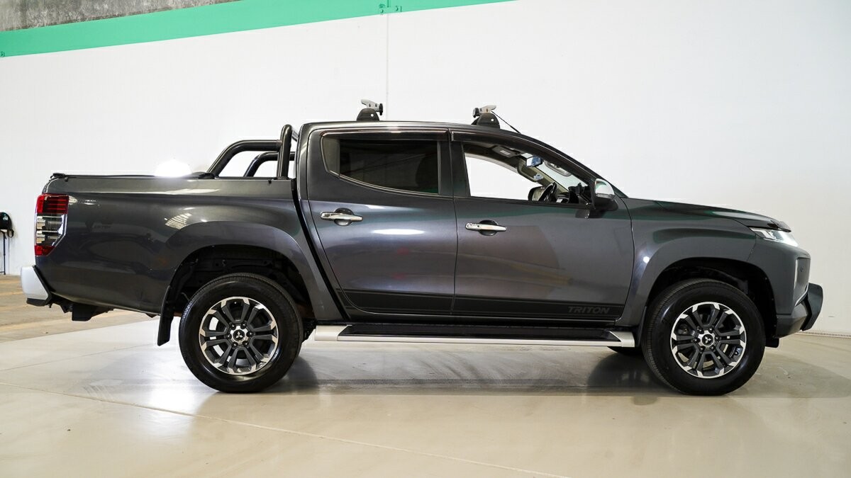 Mitsubishi Triton image 3