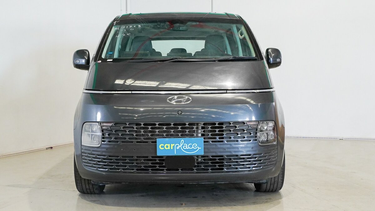 Hyundai Staria image 2