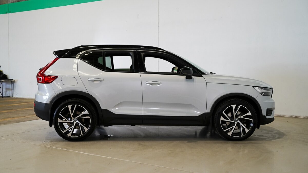 Volvo Xc40 image 3
