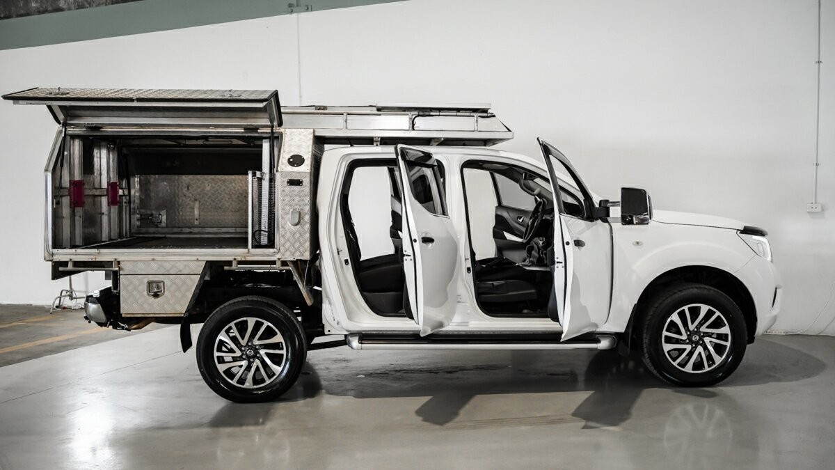 Nissan Navara image 4