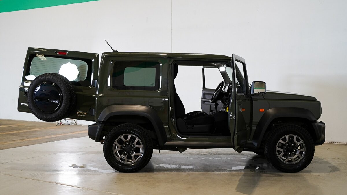 Suzuki Jimny image 4