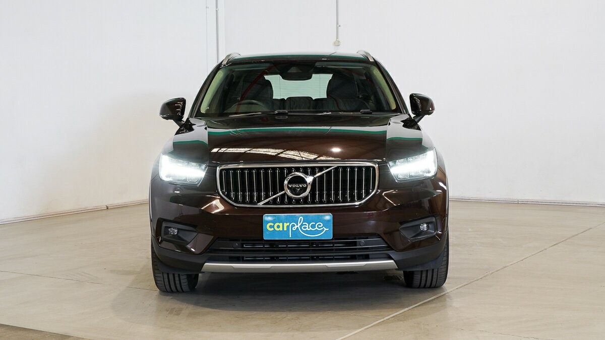 Volvo Xc40 image 2