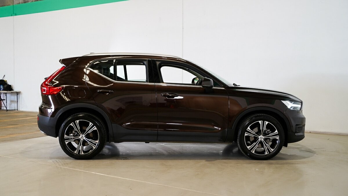 Volvo Xc40 image 3