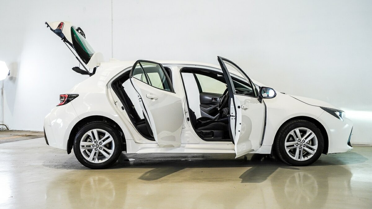 Toyota Corolla image 4