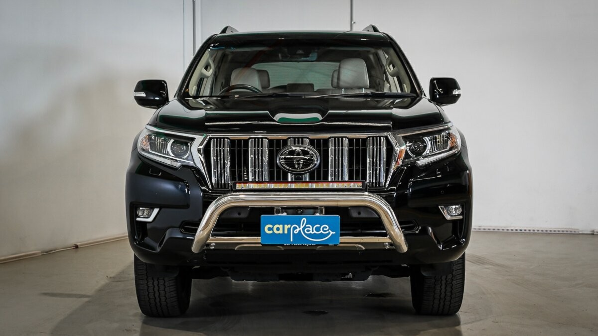 Toyota Landcruiser Prado image 2