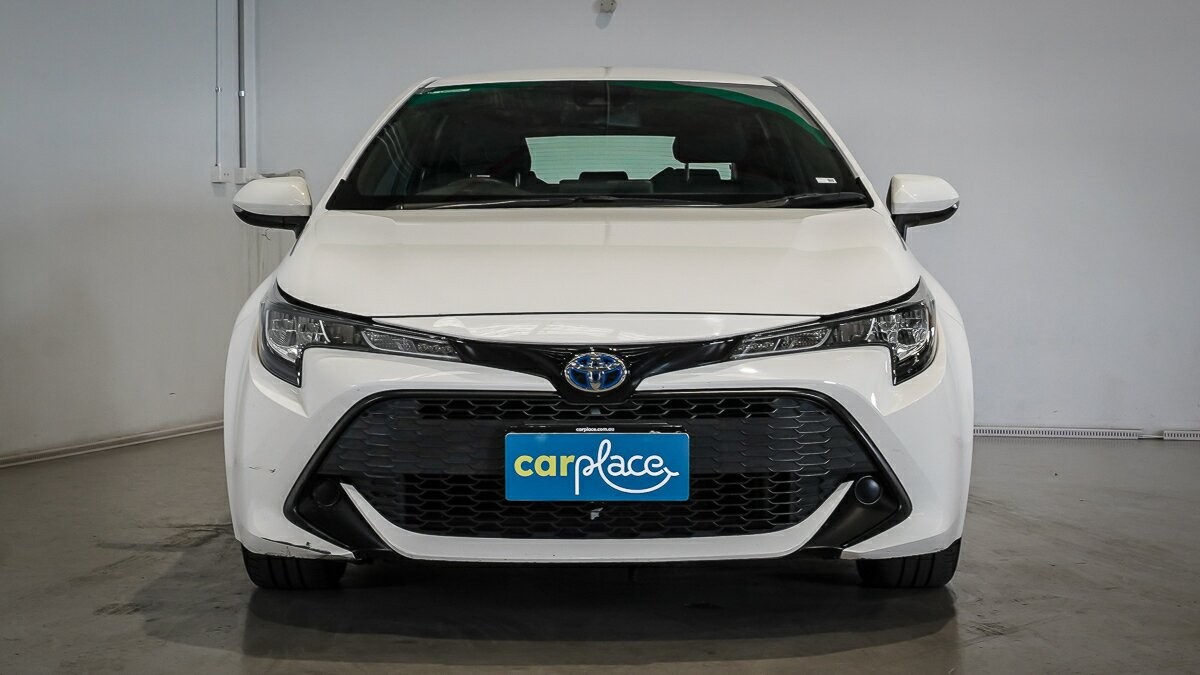 Toyota Corolla image 2
