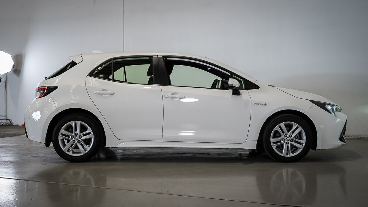 Toyota Corolla image 3