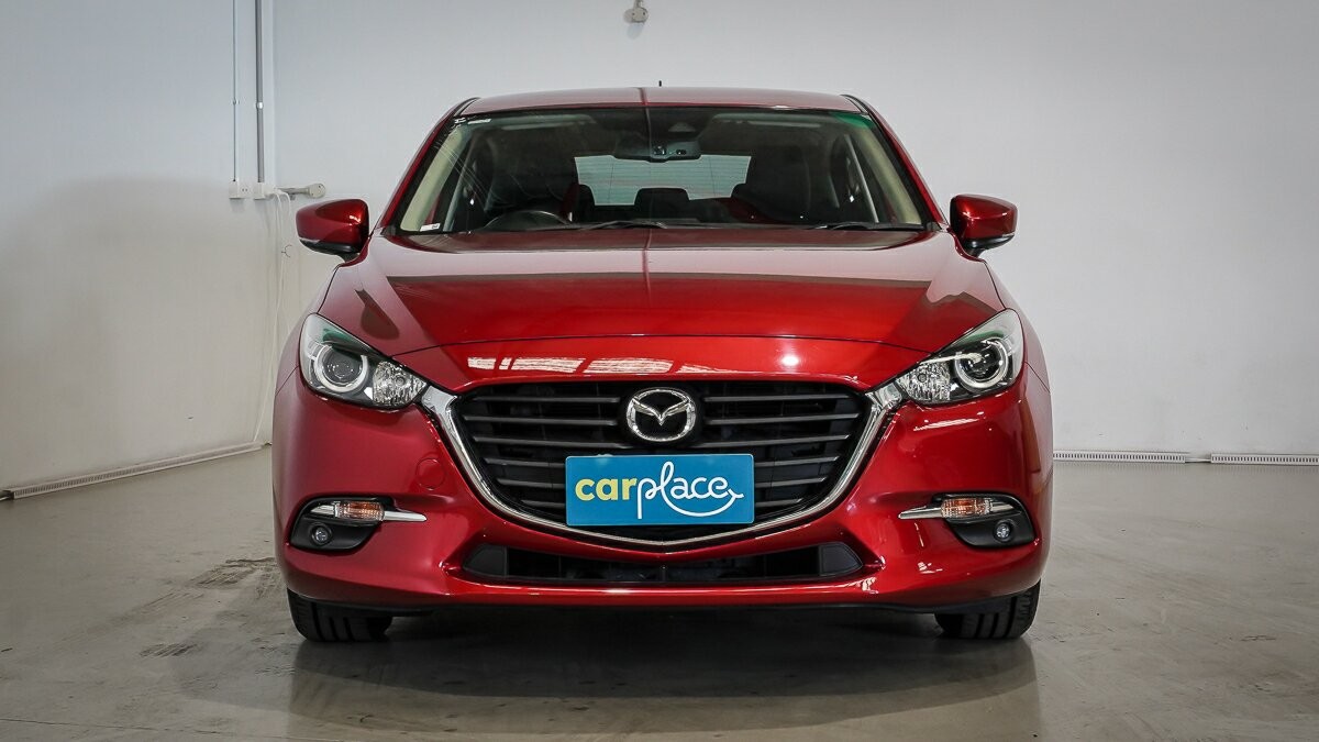 Mazda 3 image 2