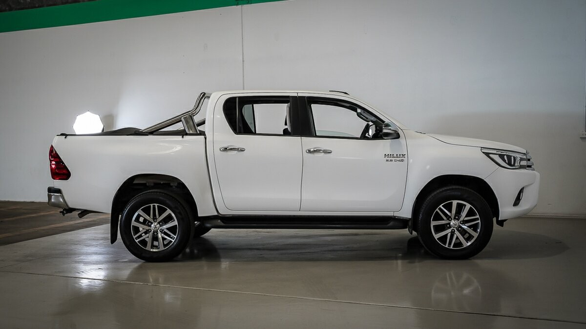 Toyota Hilux image 3
