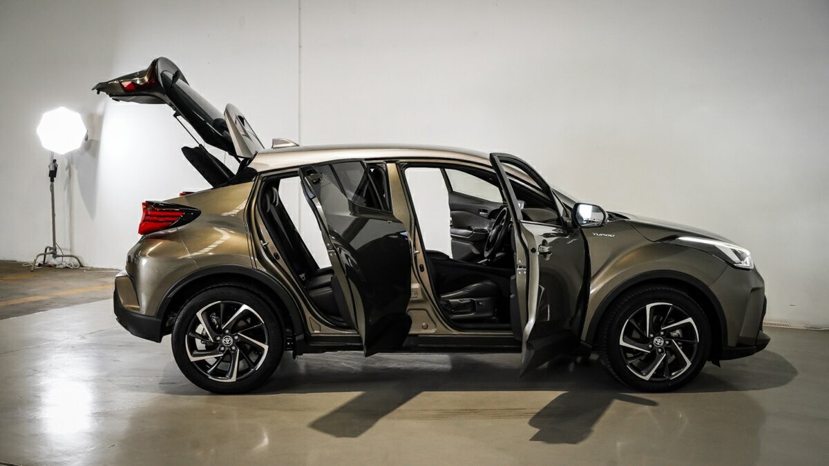 Toyota C-hr image 3