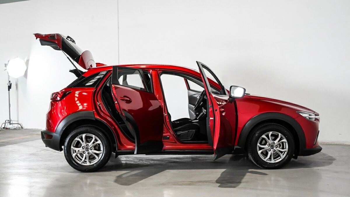 Mazda Cx-3 image 4