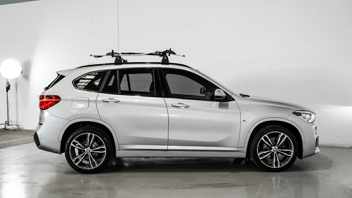 BMW X1 image 3