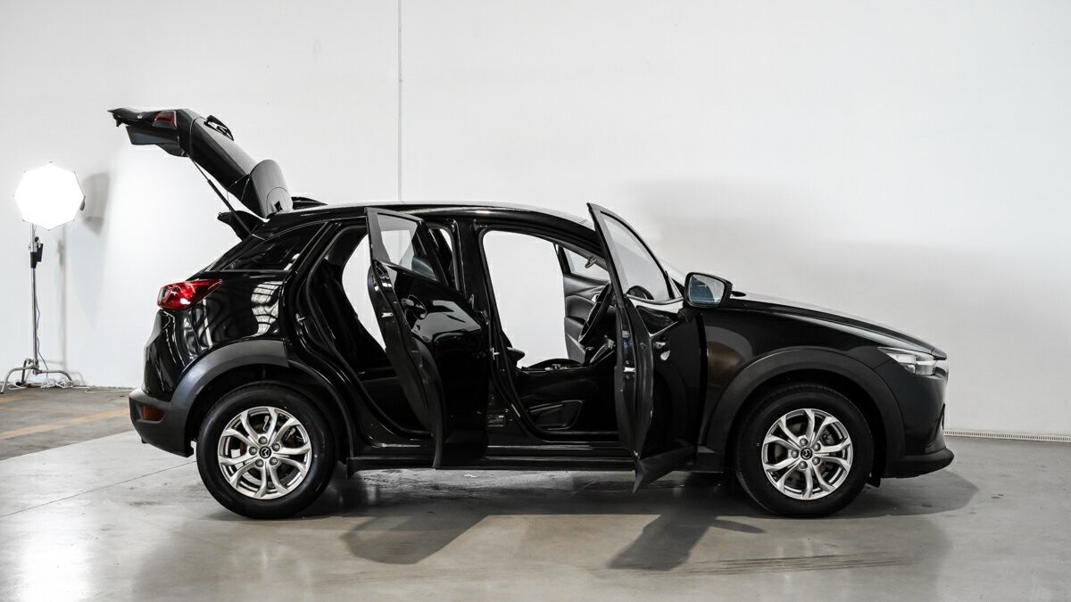 Mazda Cx-3 image 4