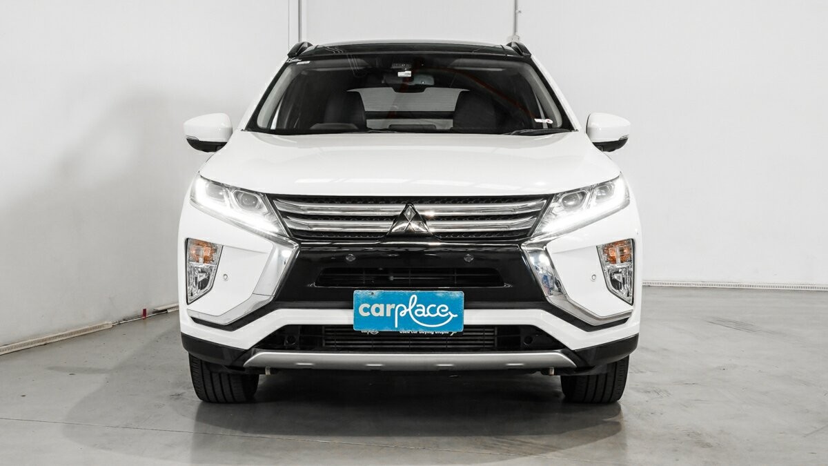 Mitsubishi Eclipse Cross image 2