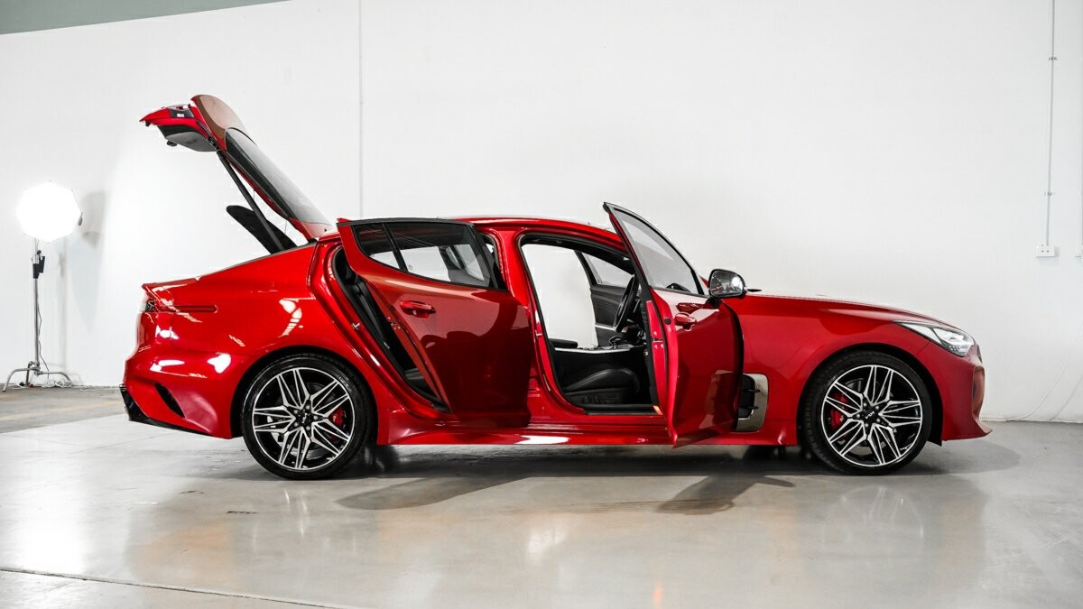 Kia Stinger image 4