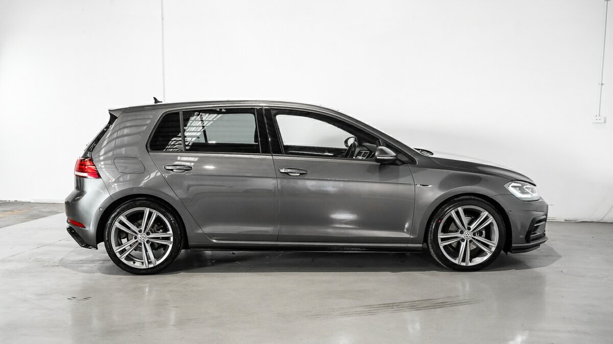 Volkswagen Golf image 3