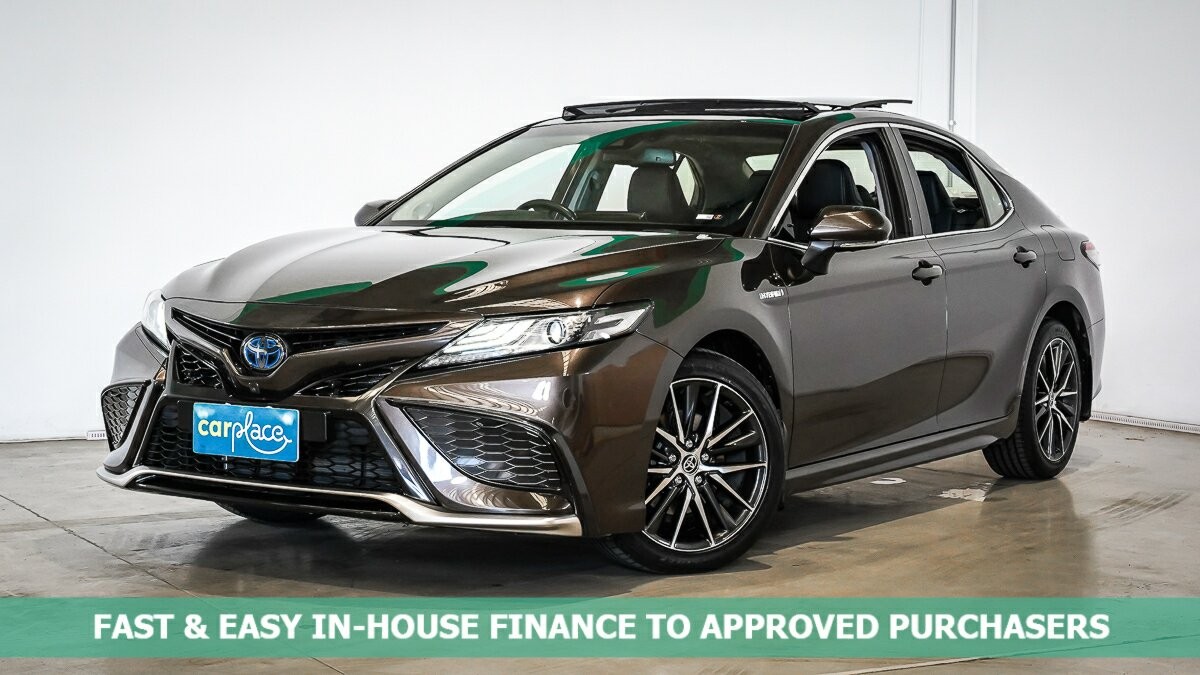 Toyota Camry image 1