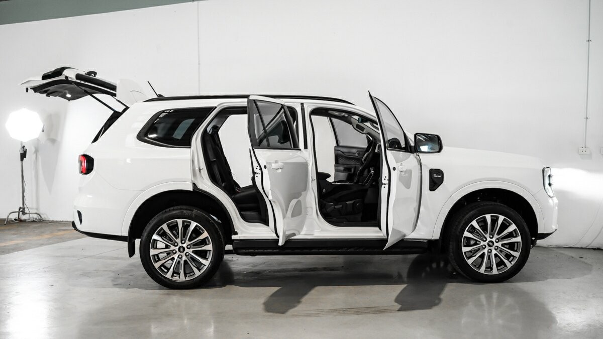 Ford Everest image 4