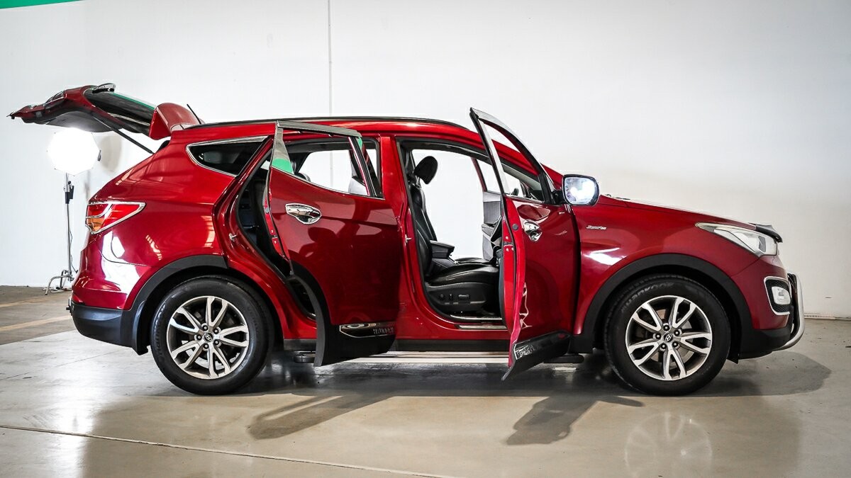 Hyundai Santa Fe image 4