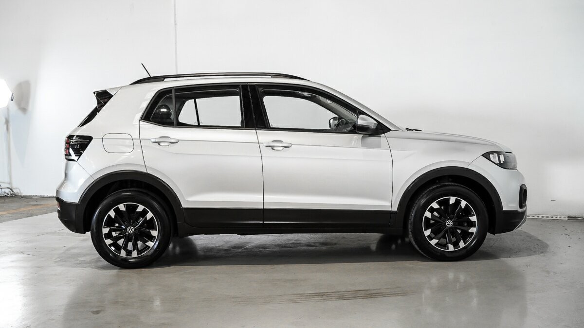 Volkswagen T-cross image 3