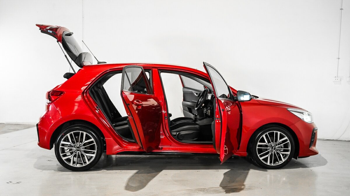 Kia Rio image 4