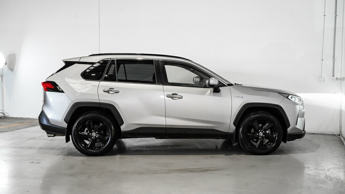 Toyota Rav4 image 3