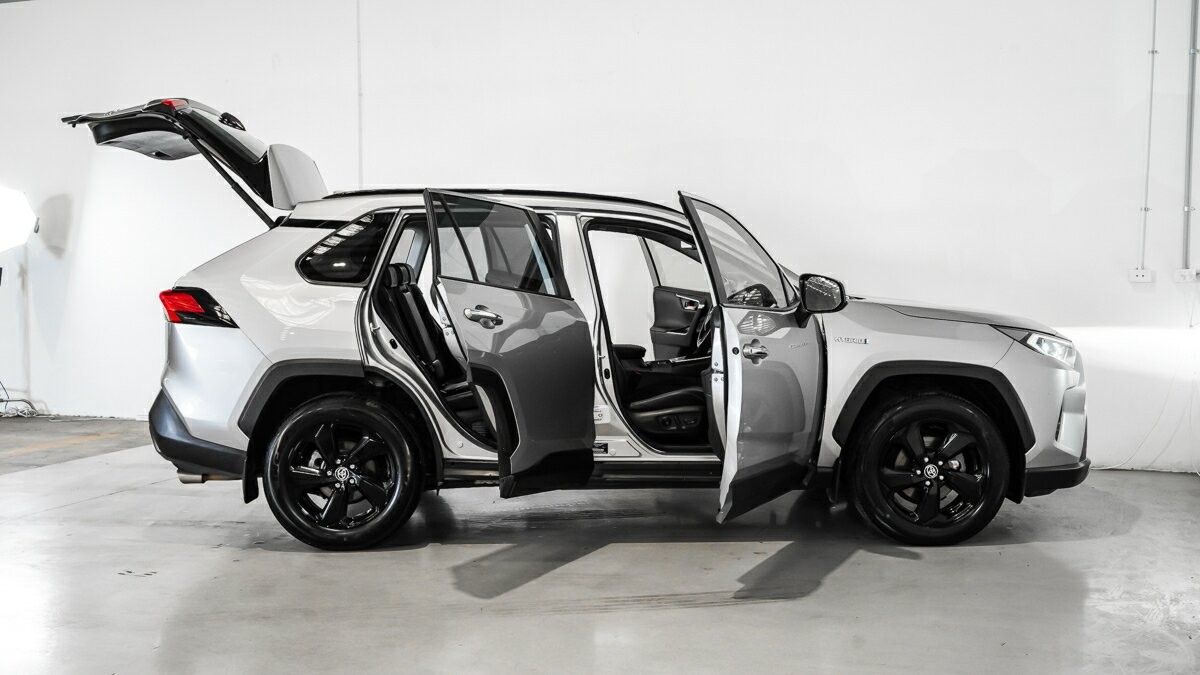 Toyota Rav4 image 4