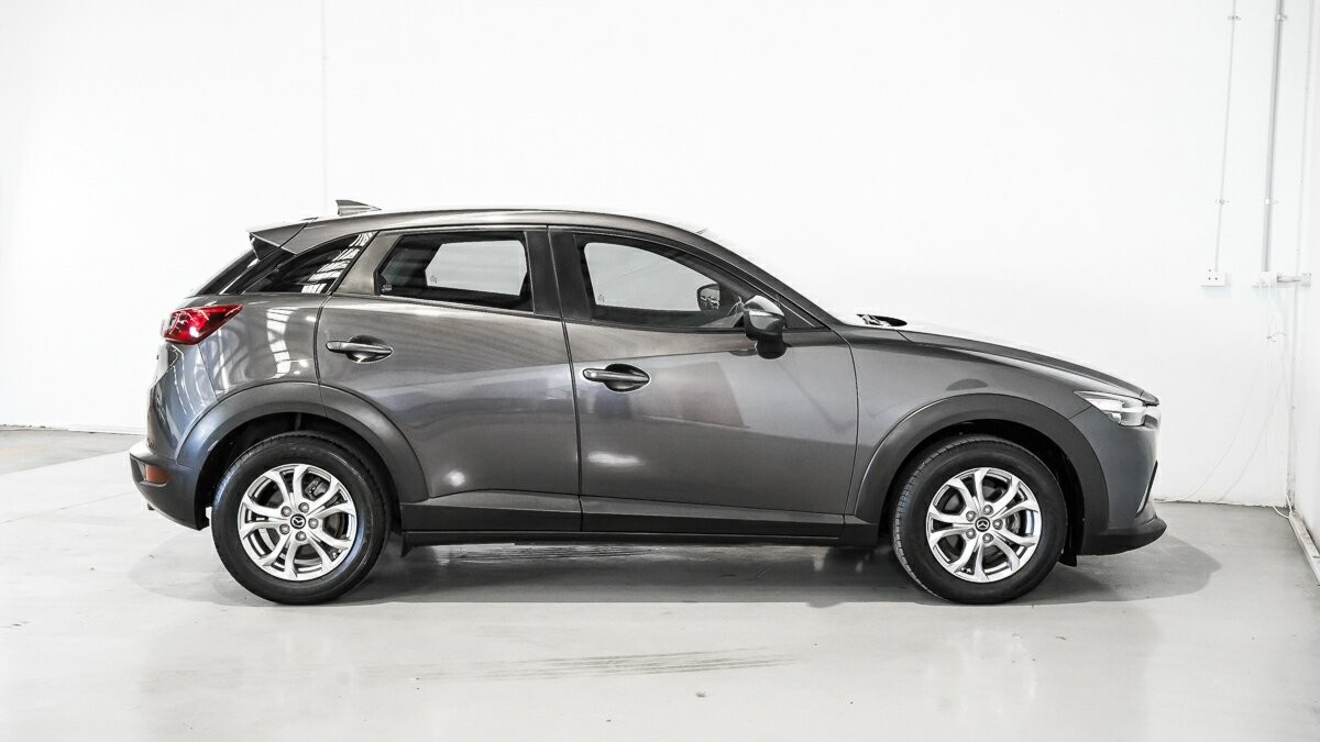Mazda Cx-3 image 3