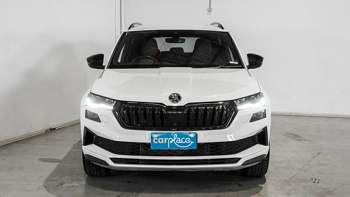 Skoda Karoq image 2