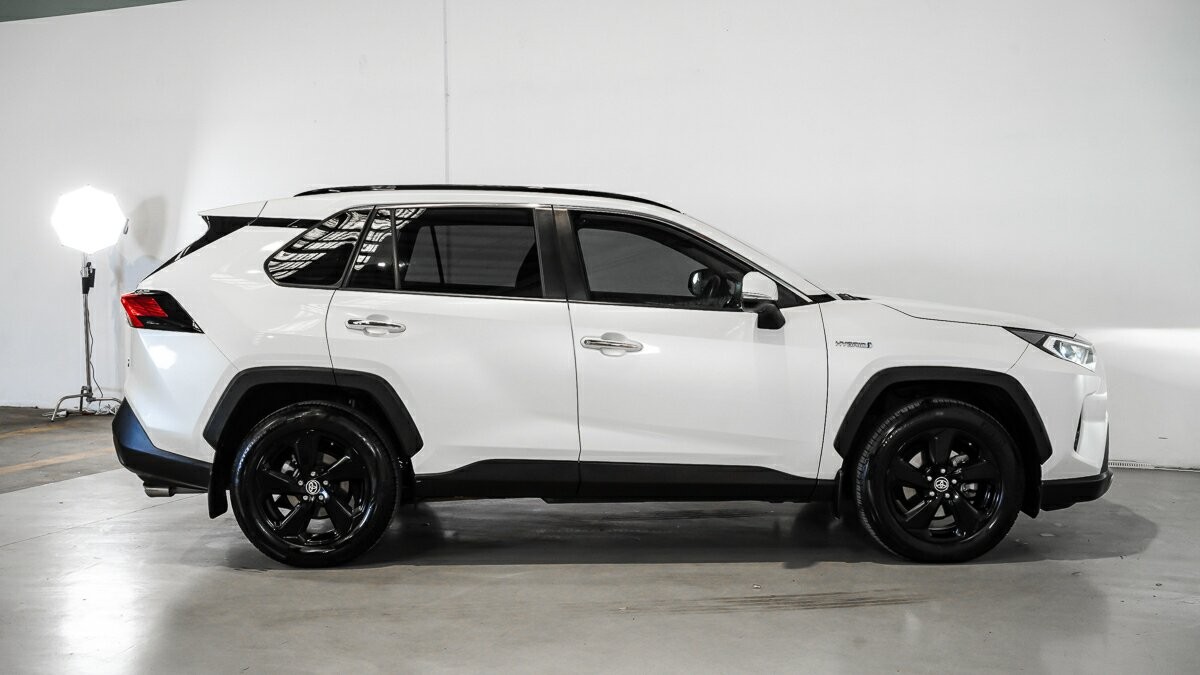 Toyota Rav4 image 3