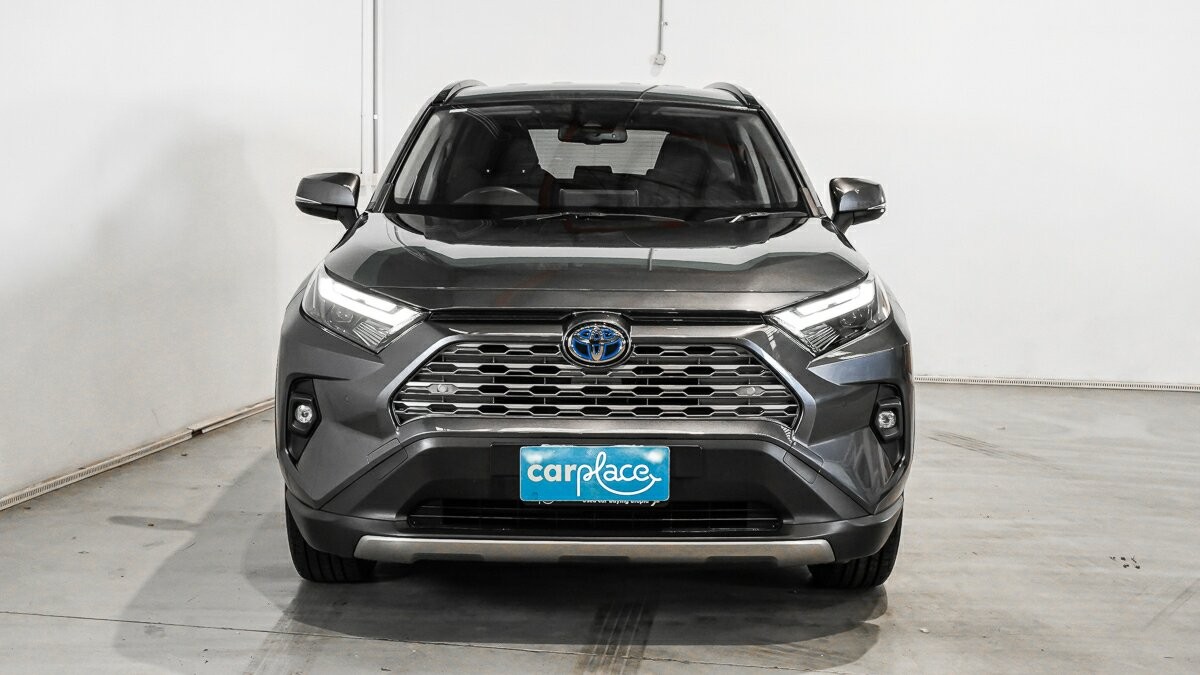 Toyota Rav4 image 2