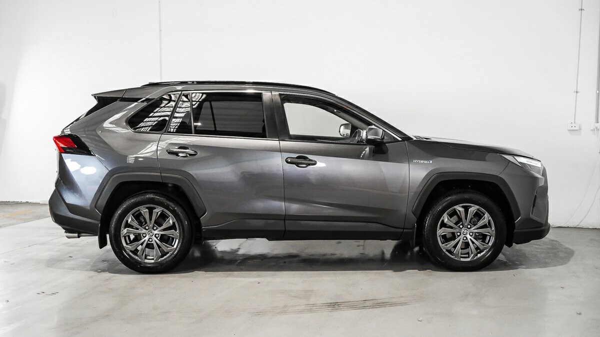 Toyota Rav4 image 3