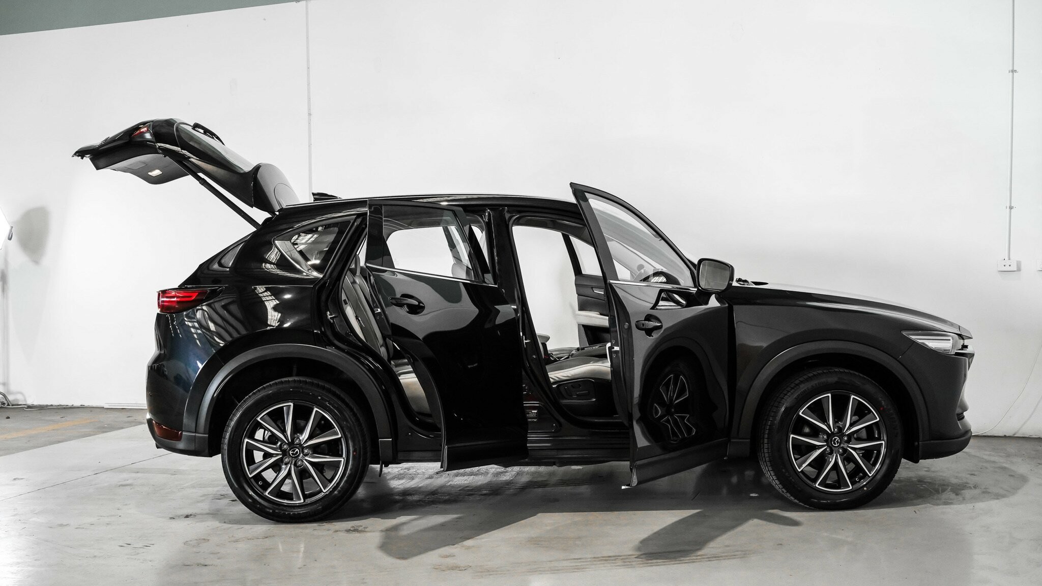 Mazda Cx-5 image 4