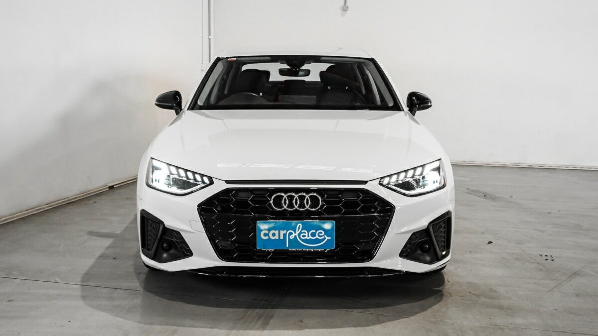 Audi A4 image 2