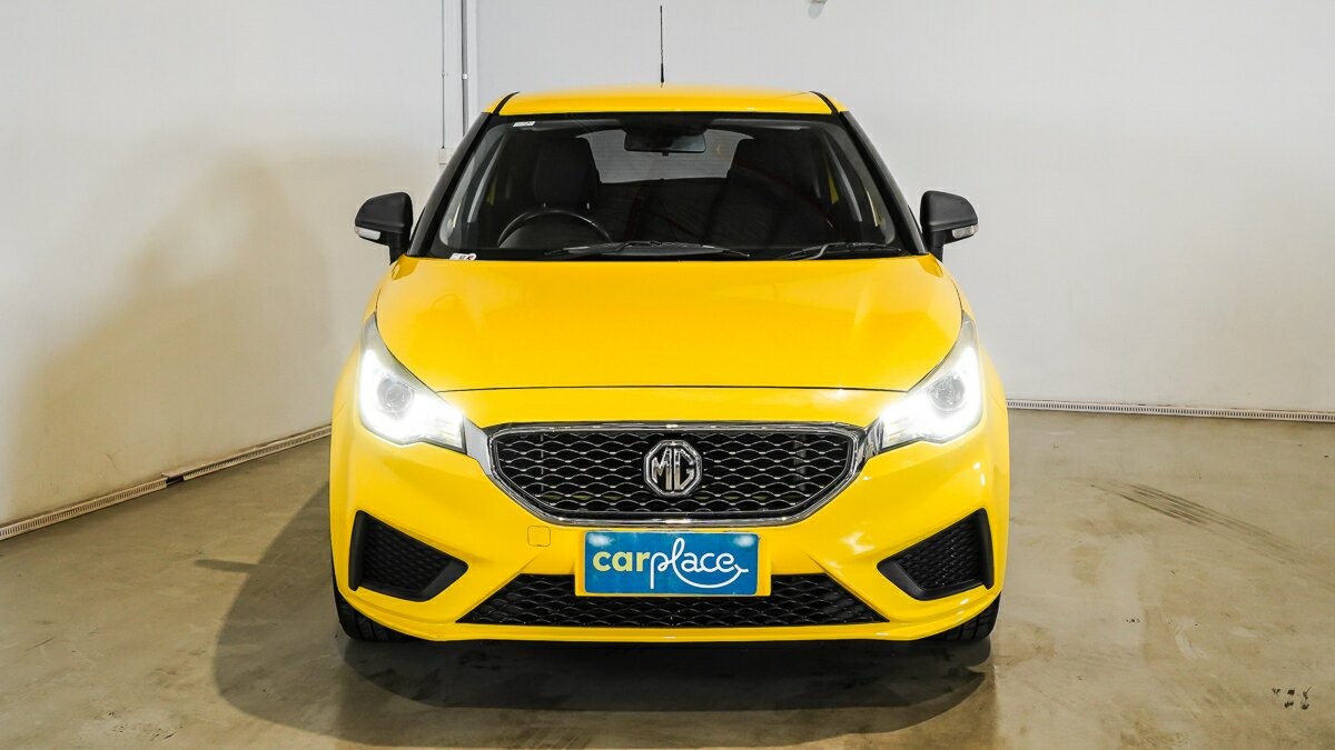 MG Mg3 image 2