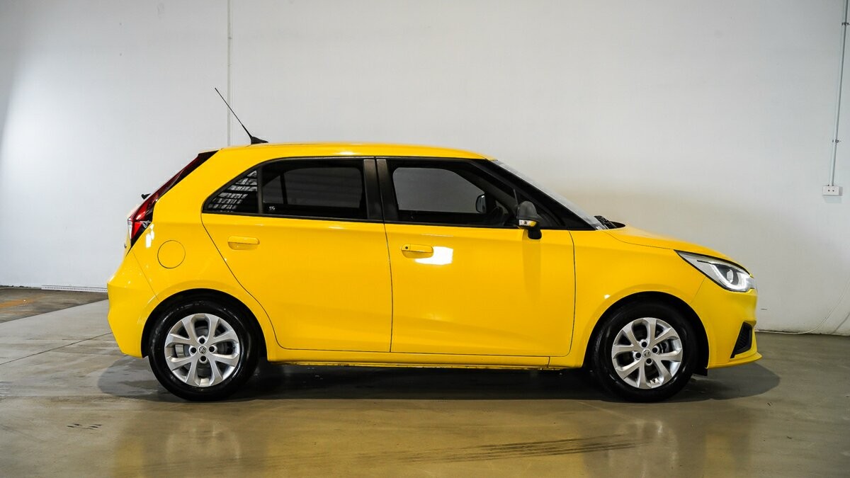 MG Mg3 image 3