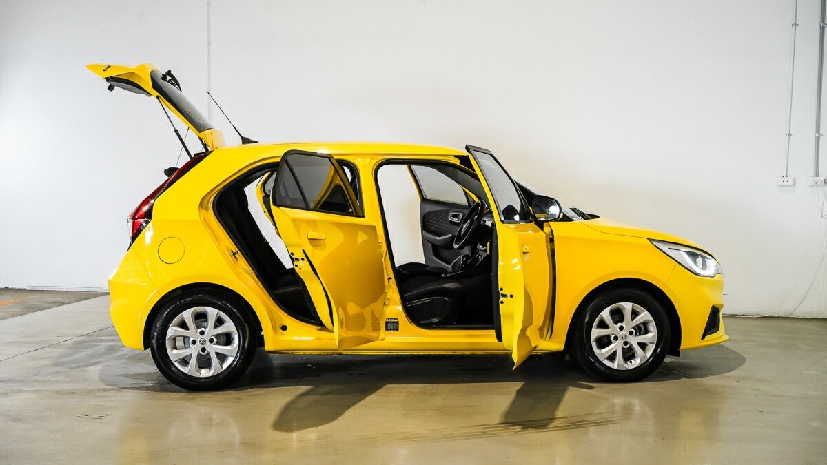 MG Mg3 image 4